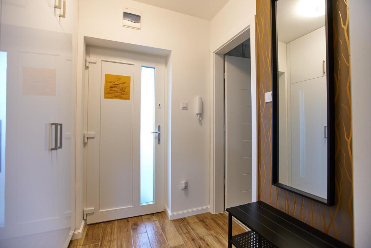 Starlight Bronze Szeged- Exclusive Apartment Exterior foto