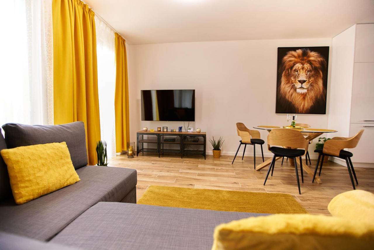 Starlight Bronze Szeged- Exclusive Apartment Exterior foto