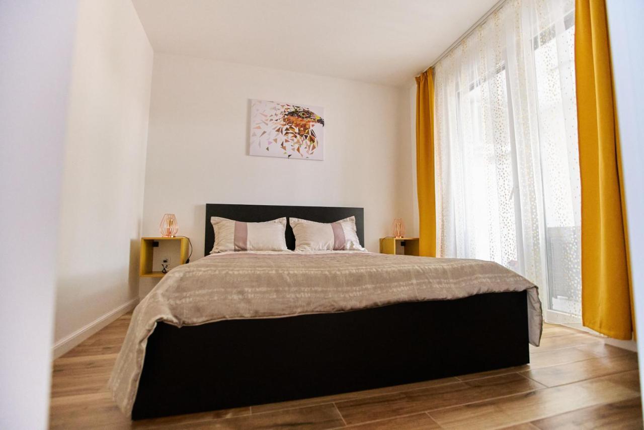 Starlight Bronze Szeged- Exclusive Apartment Exterior foto