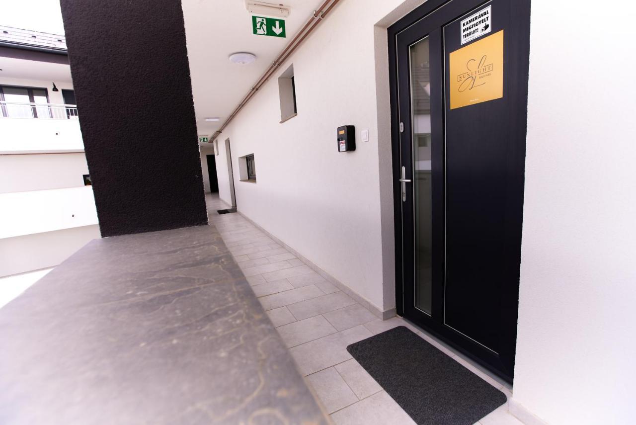Starlight Bronze Szeged- Exclusive Apartment Exterior foto